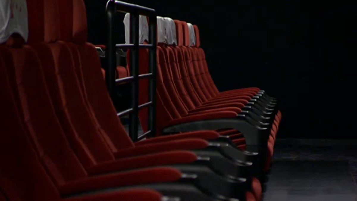 Üres székek az egyik budapesti moziban