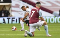 Premier Lig'in ilk maçı Aston Villa ile Sheffield United arasında oynandı