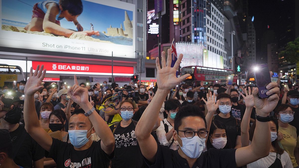 Az EU nem megy neki Kínának Hongkong miatt