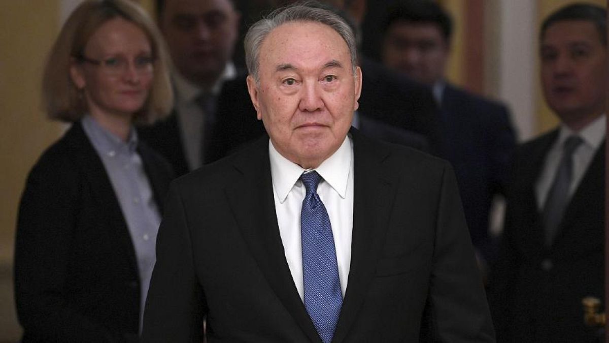Der "Führer der Nation" Kasachstans sowie der Gesundheitsminister wurden positiv auf das Coronavirus getestet. 