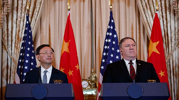 Mike Pompeo (sağ) ve Yang Jiechi / 2018 Mike Pompeo (sağ) ve Yang Jiechi / 2018