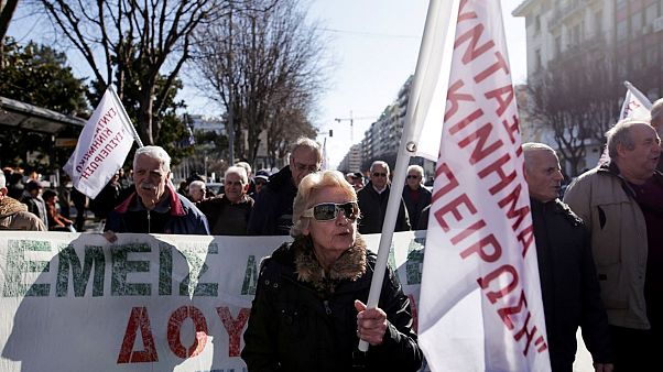 Συνταξιούχοι μέλη του σωματείου συνταξιούχων “ Η Συσπείρωση” πραγματοποιούν πορεία ενάντια Συνταξιούχοι μέλη του σωματείου συνταξιούχων “ Η Συσπείρωση” πραγματοποιούν πορεία ενάντια