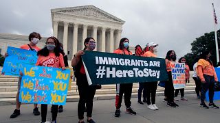 ABD'de Yüksek Mahkeme önünde eylem yapan genç göçmenler
