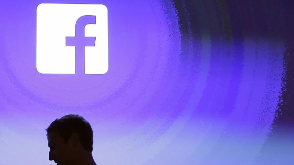 Facebook retira anúncio de Donald Trump Facebook retira anúncio de Donald Trump