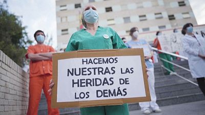 Infirmières et médecins manifestent, lundi 15 juin à Madrid. 