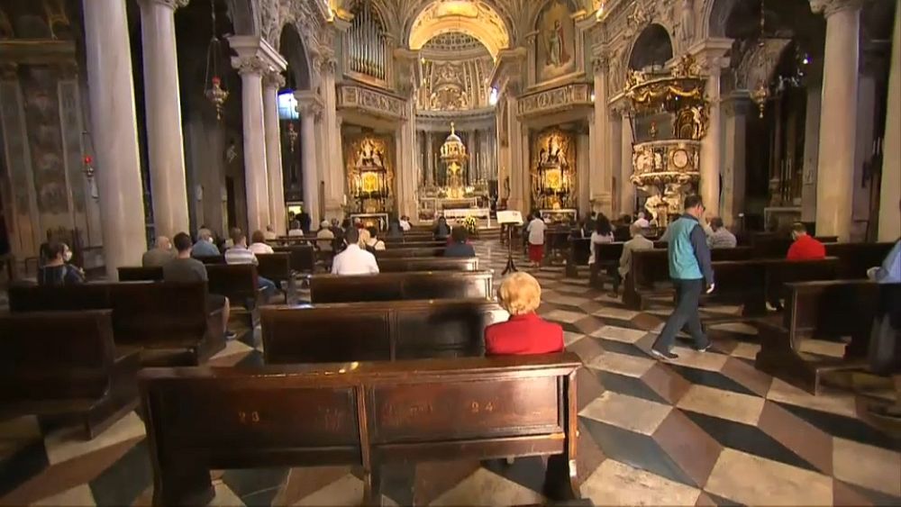 La ville martyre italienne d'Alzano Lombardo rend hommage aux victimes du Covid