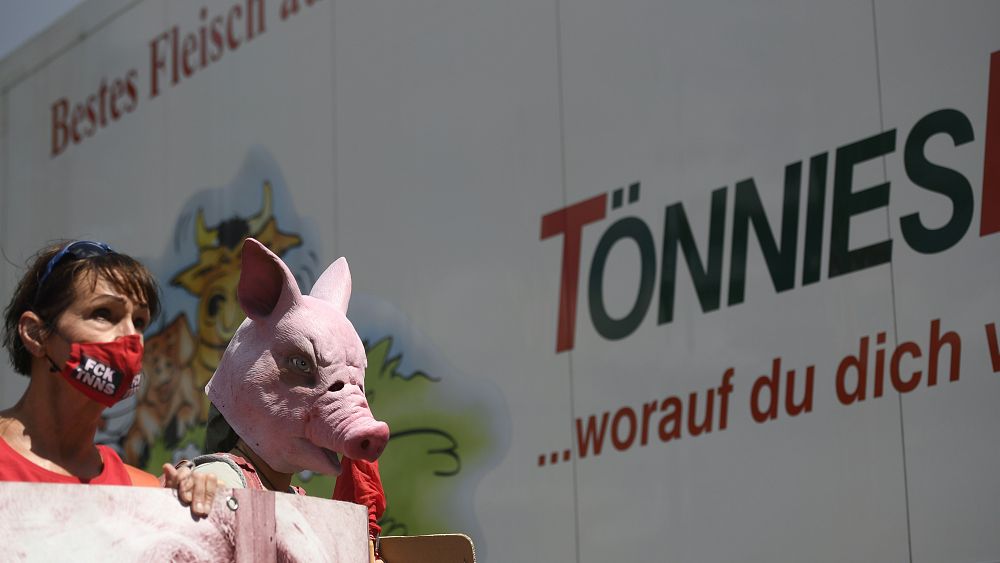Plus de 1 300 cas de Covid-19 détéctés dans un abattoir allemand