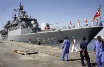 Sudan limanında Türk Donanması'na ait bir fırkateyn