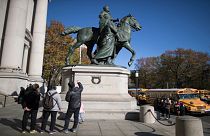  نیویورک مجسمه تئودور روزولت را از مقابل موزه شهر برمی‌دارد