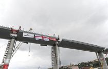 Una fase della costruzione del ponte