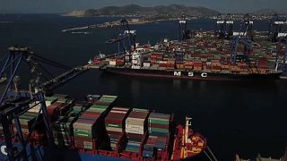 Chute du commerce mondial, mais le scénario du pire s'éloigne (OMC)