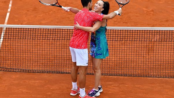 Koronavírus: pozitív Djokovics tesztje is Koronavírus: pozitív Djokovics tesztje is