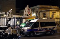 Fransa'da köleliği yasalaştıran siyasetçinin heykeline saldırı