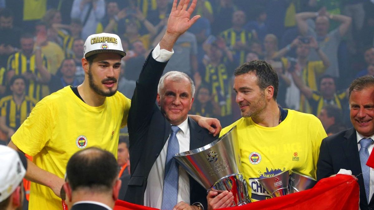 21 Mayıs 2017, Zeljko Obradovic Fenerbahçe Basketbol Takımı ile Avrupa'nın en büyük kupası olan Final Four'u kazanmıştı.