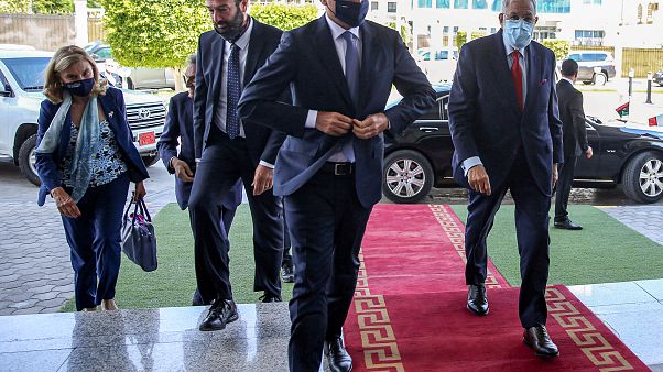 Di Maio a Tripoli, affiancato, a destra, dal ministro degli esteri libico Mohamed Taha Siala. 24 giugno 2020 Di Maio a Tripoli, affiancato, a destra, dal ministro degli esteri libico Mohamed Taha Siala. 24 giugno 2020