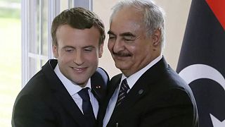 Fransa Cumhurbaşkanı Emmanuel Macron ve Halife Hafter
