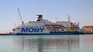 Schiff Moby Zaza mit 28 Covid-19 infizierten Migranten vor Sizilien