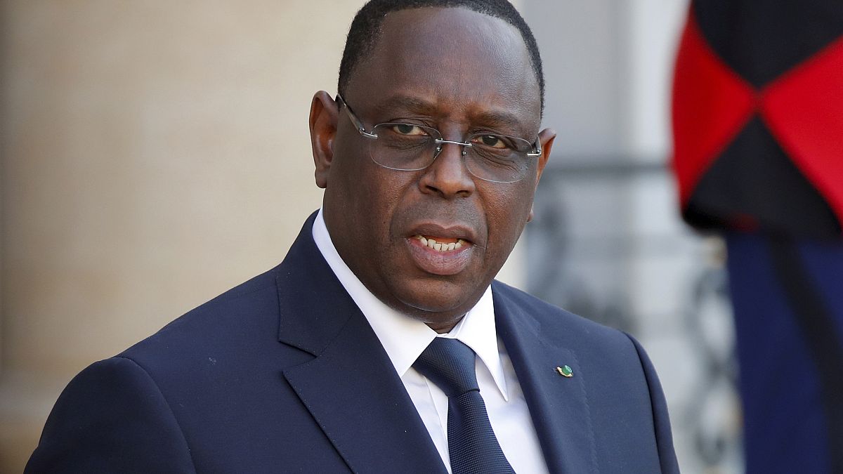 Senegal Cumhurbaşkanı Sall Covid-19 şüphesiyle karantinaya alındı