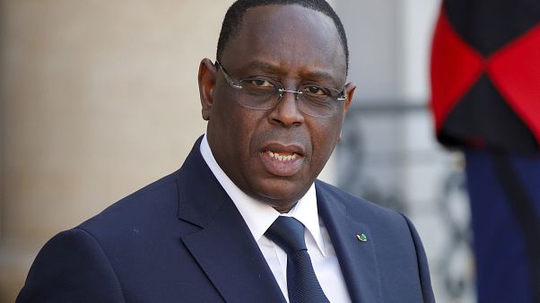Senegal Cumhurbaşkanı Sall Covid-19 şüphesiyle karantinaya alındı Senegal Cumhurbaşkanı Sall Covid-19 şüphesiyle karantinaya alındı