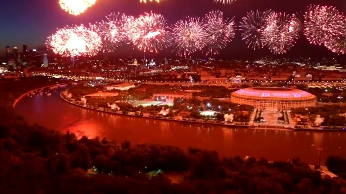 Russie : feux d'artifice pour marquer les célébrations du Jour de la Victoire