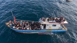  مخاوف من غرق 24 لاجئا من الروهينغا قبالة سواحل ماليزيا