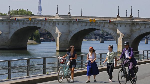 Paris Paris