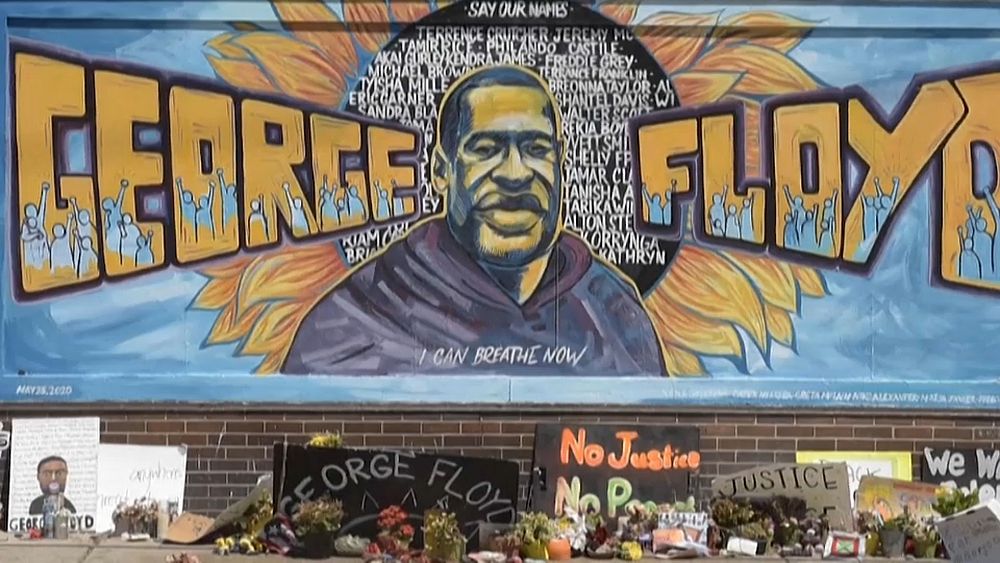 Mort de George Floyd : hommage sur les lieux du drame un mois après