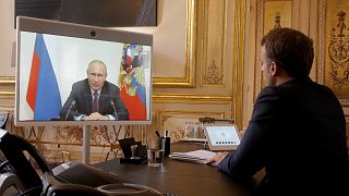 Fransa Cumhurbaşkanı Macron ve Rusya Devlet Başkanı Putin