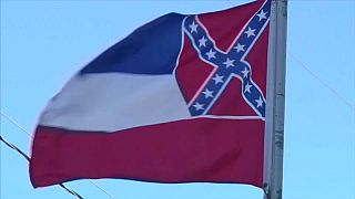 Mississippi holt umstrittene Flagge ein