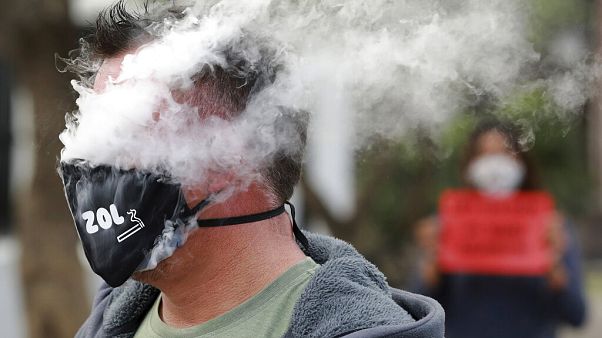 Στη Ν. Αφρική το κάπνισμα απαγορεύτηκε στη διάρκεια της πανδημίας Στη Ν. Αφρική το κάπνισμα απαγορεύτηκε στη διάρκεια της πανδημίας