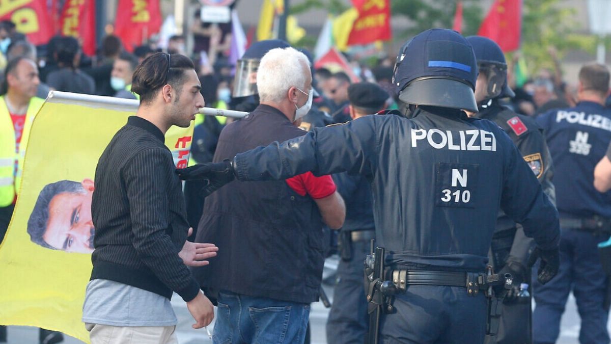 درگیری در جریان تظاهرات کردها در اتریش
