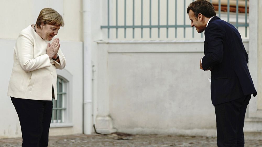 A Berlin, Emmanuel Macron fait avec Angela Merkel la promotion de leur plan d'aide post-covid