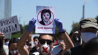 Kırgızistan: Hükümetin 'basın ve internet sansürü' yasa tasarısı protesto edildi