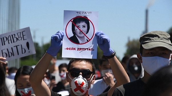 Kırgızistan: Hükümetin 'basın ve internet sansürü' yasa tasarısı protesto edildi Kırgızistan: Hükümetin 'basın ve internet sansürü' yasa tasarısı protesto edildi