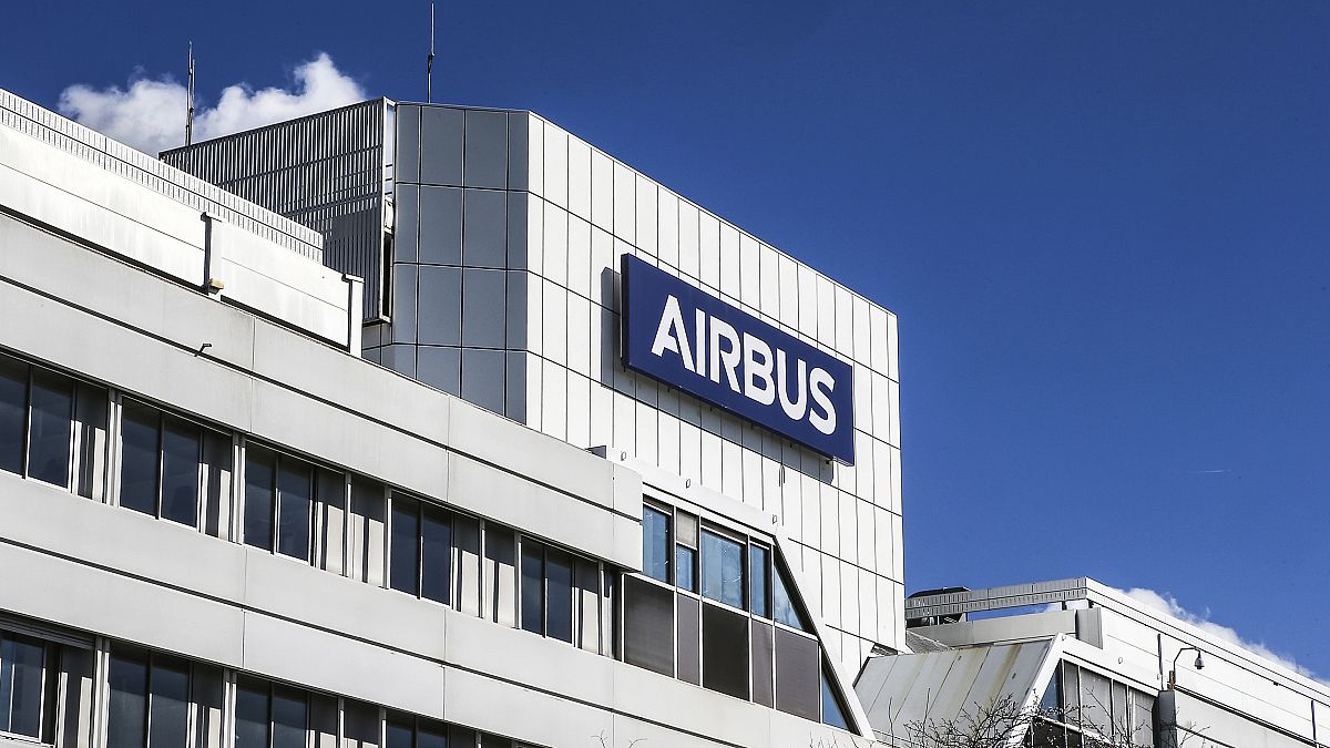 Air France и Airbus объявили о массовых сокращениях рабочих мест