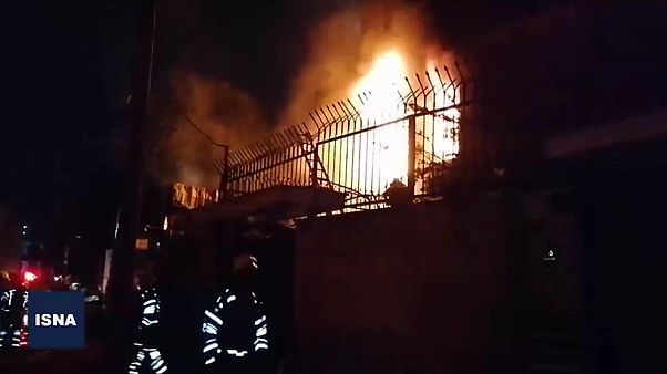 انفجار و آتشسوزی در یک مرکز درمانی در تجریش دست کم ۱۹ کشته بر جای گذاشت انفجار و آتشسوزی در یک مرکز درمانی در تجریش دست کم ۱۹ کشته بر جای گذاشت