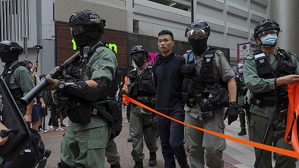 Plus de 300 personnes ont été arrêtées ce 1er juillet 2020 à Hong Kong, dix dans le cadre l'entrée en vigueur de la loi sur la sécurité Plus de 300 personnes ont été arrêtées ce 1er juillet 2020 à Hong Kong, dix dans le cadre l'entrée en vigueur de la loi sur la sécurité