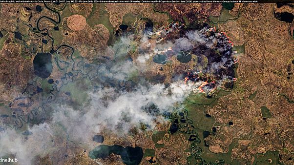 Incendio en la República de Sakha, en Siberia, en el paralelo 77º, en pleno Círculo Polar Ártico. Incendio en la República de Sakha, en Siberia, en el paralelo 77º, en pleno Círculo Polar Ártico.
