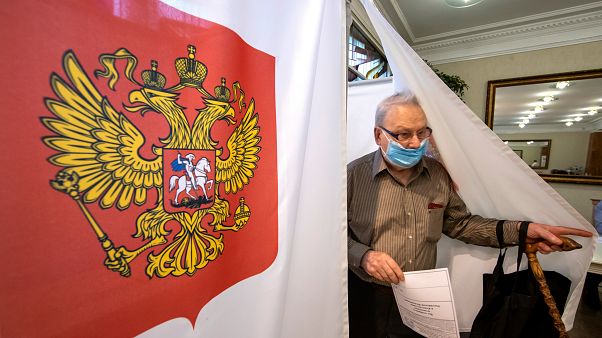 Mi teszi vonzóvá Putyin hatalomban maradását? Népszerű rendelkezések az alkotmánymódosításban Mi teszi vonzóvá Putyin hatalomban maradását? Népszerű rendelkezések az alkotmánymódosításban
