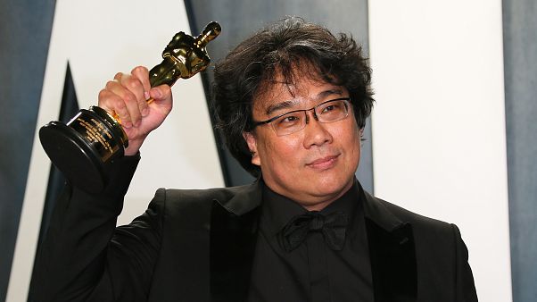 مخرج فيلم بارازيت الحاصل على أوسكار مخرج فيلم بارازيت الحاصل على أوسكار