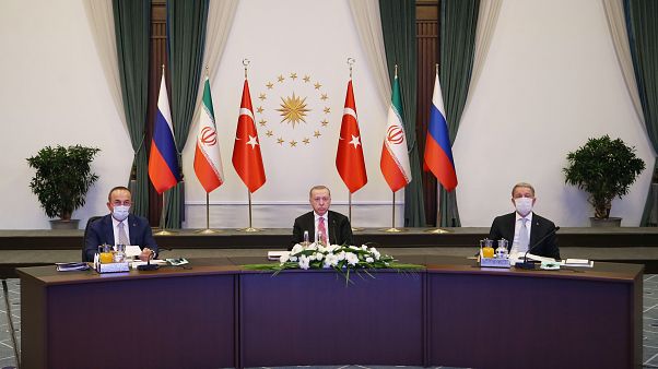 Türkiye, Rusya ve İran Videokonferans Zirvesi ile Suriye’yi görüştü Türkiye, Rusya ve İran Videokonferans Zirvesi ile Suriye’yi görüştü
