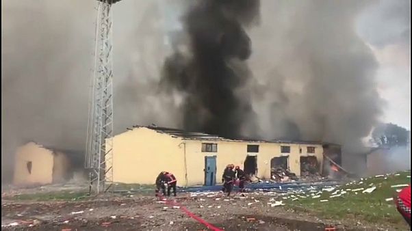 Sakarya'da havai fişek deposunda patlama: En az 41 yaralı Sakarya'da havai fişek deposunda patlama: En az 41 yaralı
