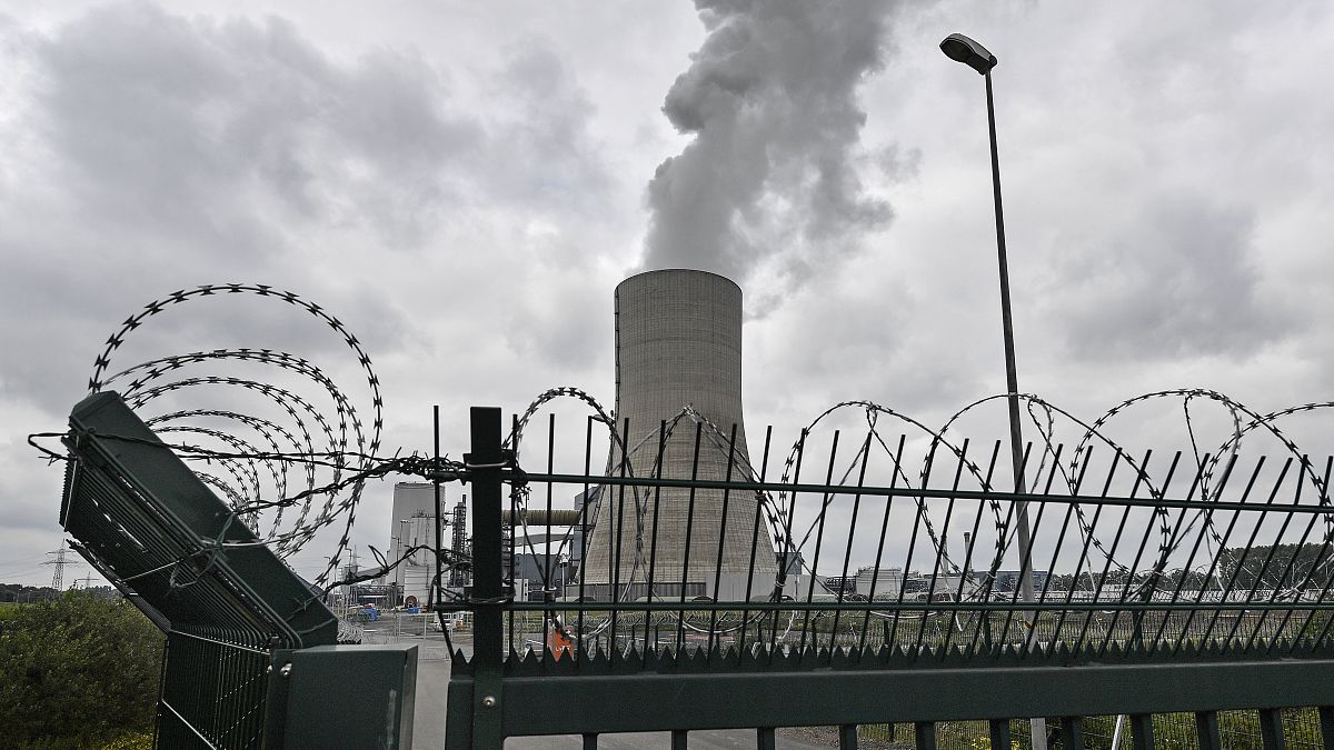 "Verhöhnt Klimaabkommen": Kohleausstieg bis 2038 beschlossen