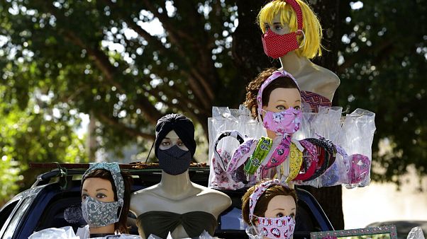 Bolsonaro travou lei que generalizava obrigatoriedade de uso de máscara Bolsonaro travou lei que generalizava obrigatoriedade de uso de máscara