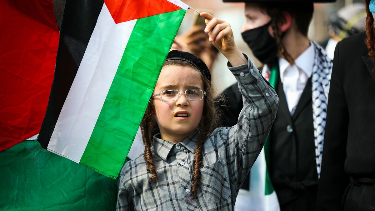 ABD'nin New Jersey eyaletinde, İsrail'in Batı Şeria'nın bazı bölümleri ile Ürdün Vadisi'ni ilhak planı, Filistinli ve siyonizm karşıtı Ortodoks Yahudilerce protesto edildi