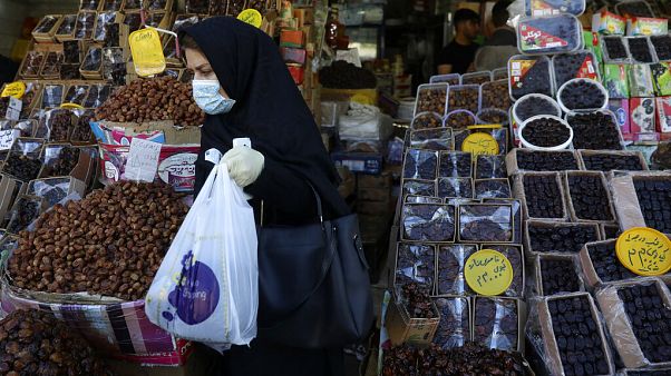 İran'da son 3 gün içinde 500 kişi koronavirüs sebebiyle öldü, devlet ek önlemler aldı İran'da son 3 gün içinde 500 kişi koronavirüs sebebiyle öldü, devlet ek önlemler aldı