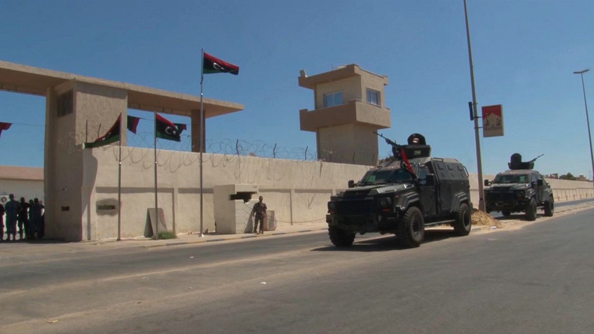 Λιβύη: Επιδρομές «ξένων» αεροσκαφών εναντίον βάσης στρατηγικής σημασίας