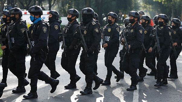 پلیس مکزیک سه نفر را در ارتباط با قتل عام مرکز ترک اعتیاد بازداشت کرد پلیس مکزیک سه نفر را در ارتباط با قتل عام مرکز ترک اعتیاد بازداشت کرد