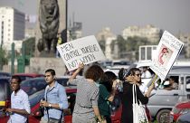 Mısır'ın başkenti Kahire'de tacize karşı protesto gösterisi düzenleyen kadınlar (arşiv)