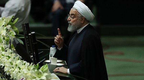 İran parlamentosu, Cumhurbaşkanı Ruhani'yi sorgulayacak İran parlamentosu, Cumhurbaşkanı Ruhani'yi sorgulayacak